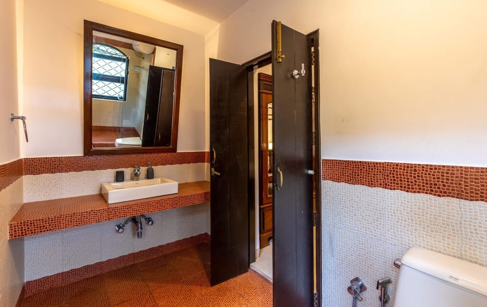 Toilet, Bathroom