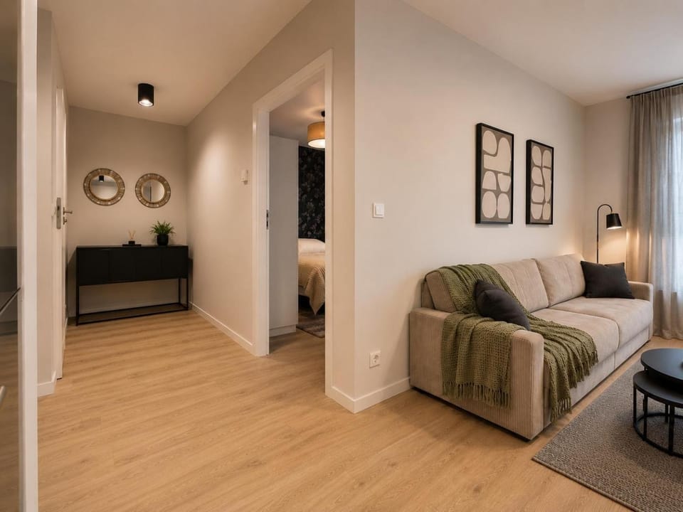 Bed, Living room, Photo of the whole room, Seating area, Bedroom