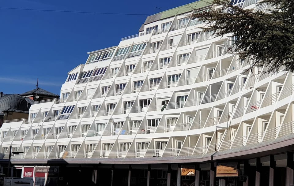 TODOSIERRANEVADA ZONA BAJA - APARTAMENTOS DE 4 DORMITORIOS - Junto a los Telecabinas Cabin in Sierra Nevada