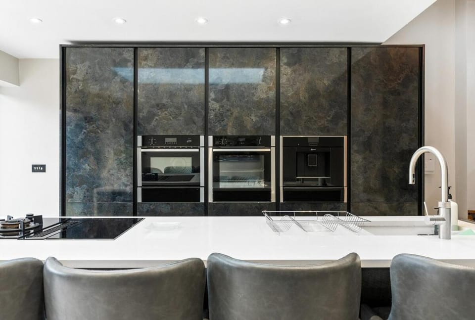 microwave, oven, stove