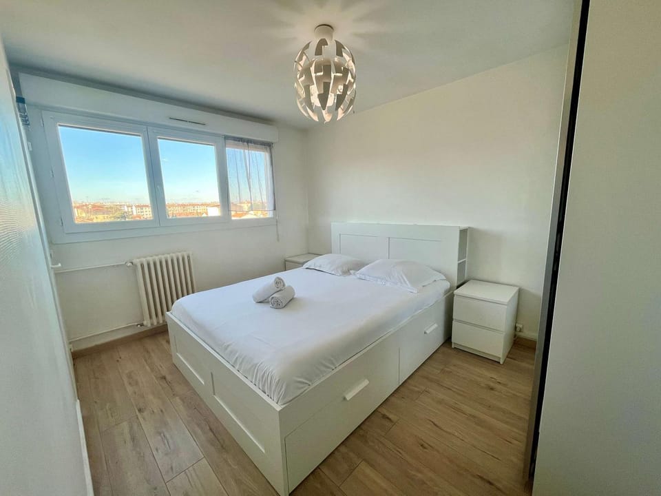 Ariane - 4-6p - Near Spacial Center & Metro Apartment in Toulouse