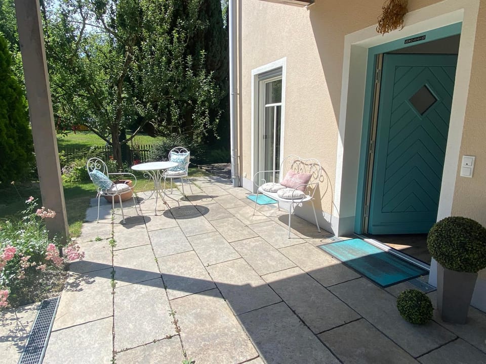 Garden, Seating area