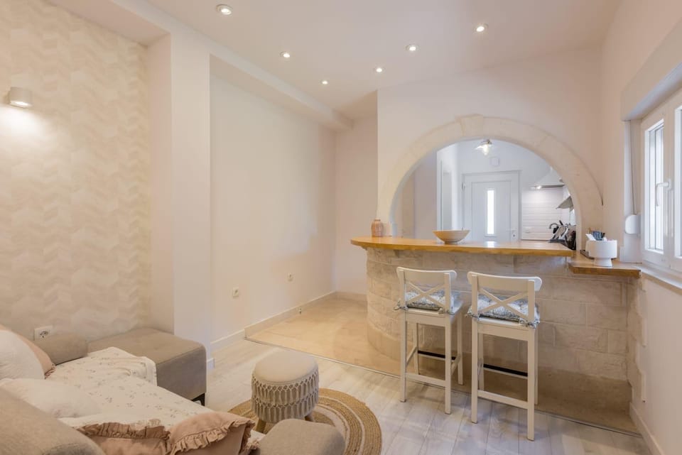 Apartment Milla 1 & Parking & Walk to Beach and Center Apartment in Split