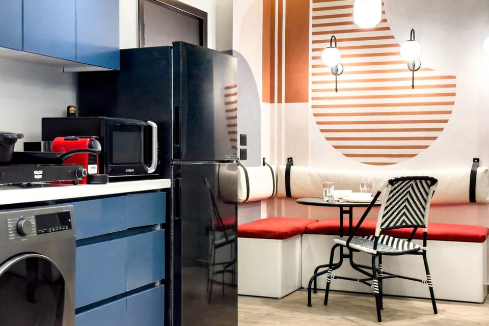 The 2 BDR Sapphire Condo K 5 min to CAI Airport Apartment in Cairo Governorate