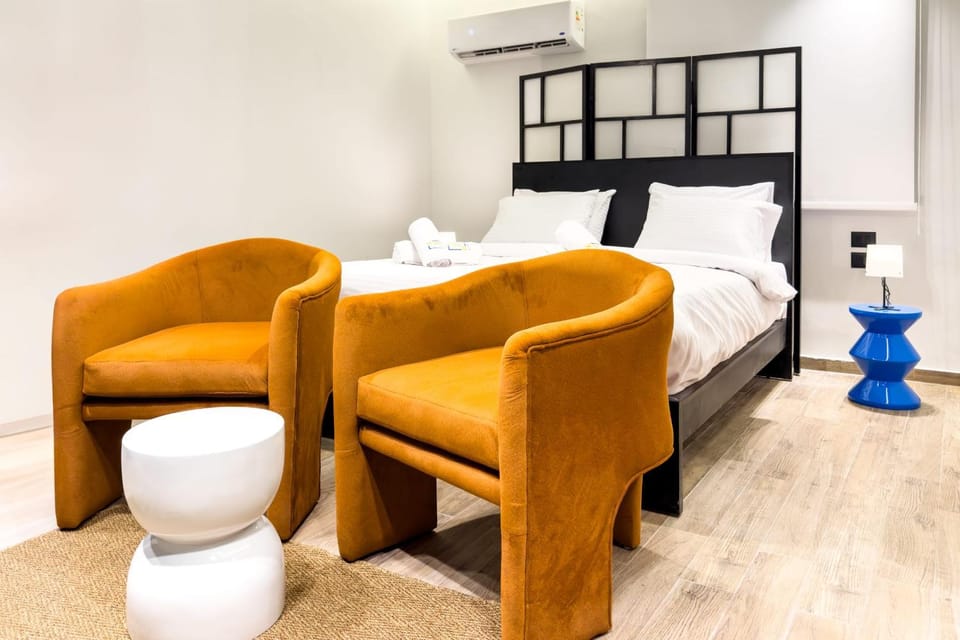The 2 BDR Sapphire Condo U 5 min to CAI Airport Apartment in New Cairo City