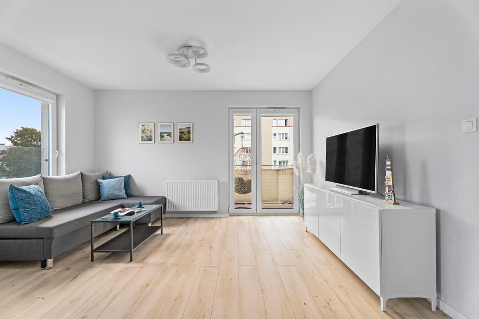 Communal lounge/ TV room, TV and multimedia, Living room, Seating area