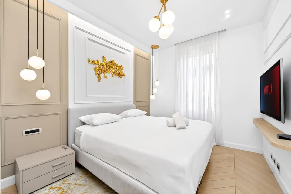 Bed, TV and multimedia, Photo of the whole room, Bedroom, wardrobe