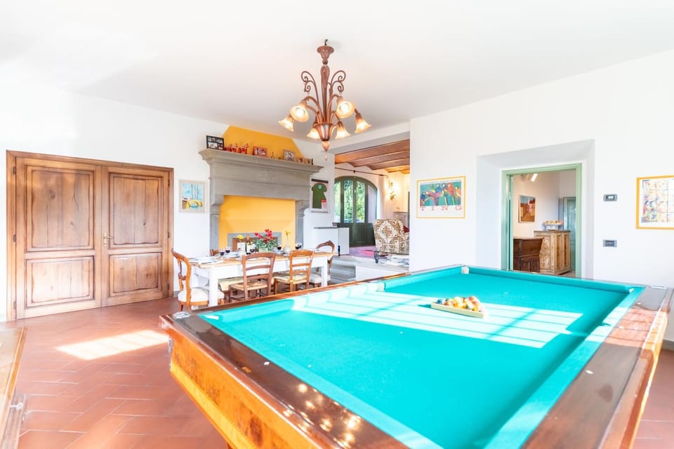 Authentic Tuscan Villa Private Pool, Gym&Billiards Villa in San Casciano Val Pesa