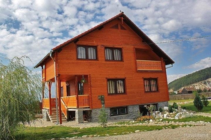 Zárug Vendégház Bed and Breakfast in Romania