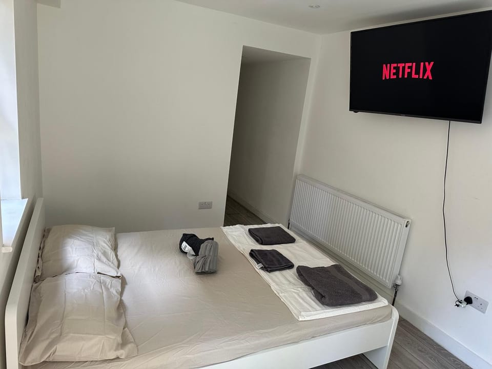 nice apartment close to central with garden Apartment in City of Westminster