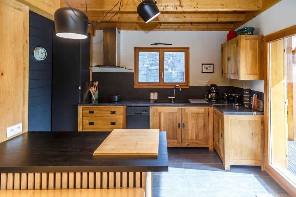 Kitchen or kitchenette, stove, kitchen