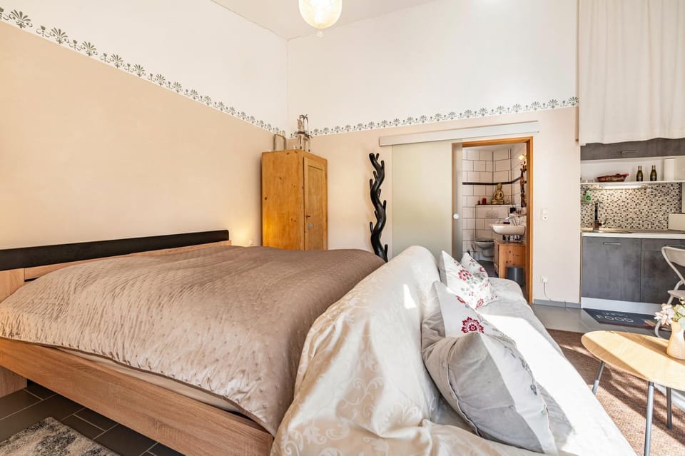 Living room, Bedroom