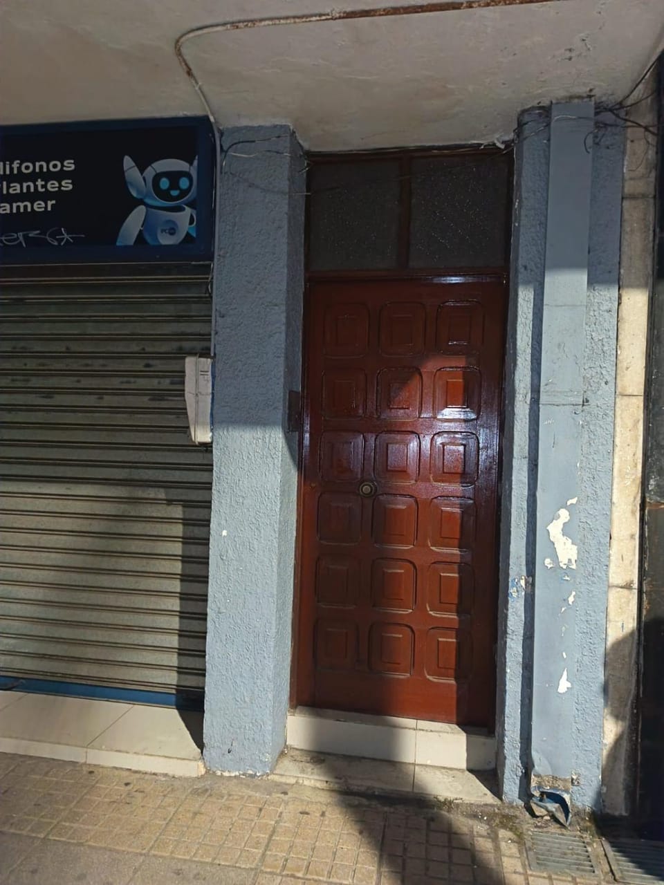 Facade/entrance