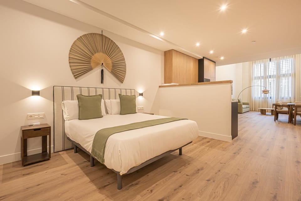 Bed, Photo of the whole room