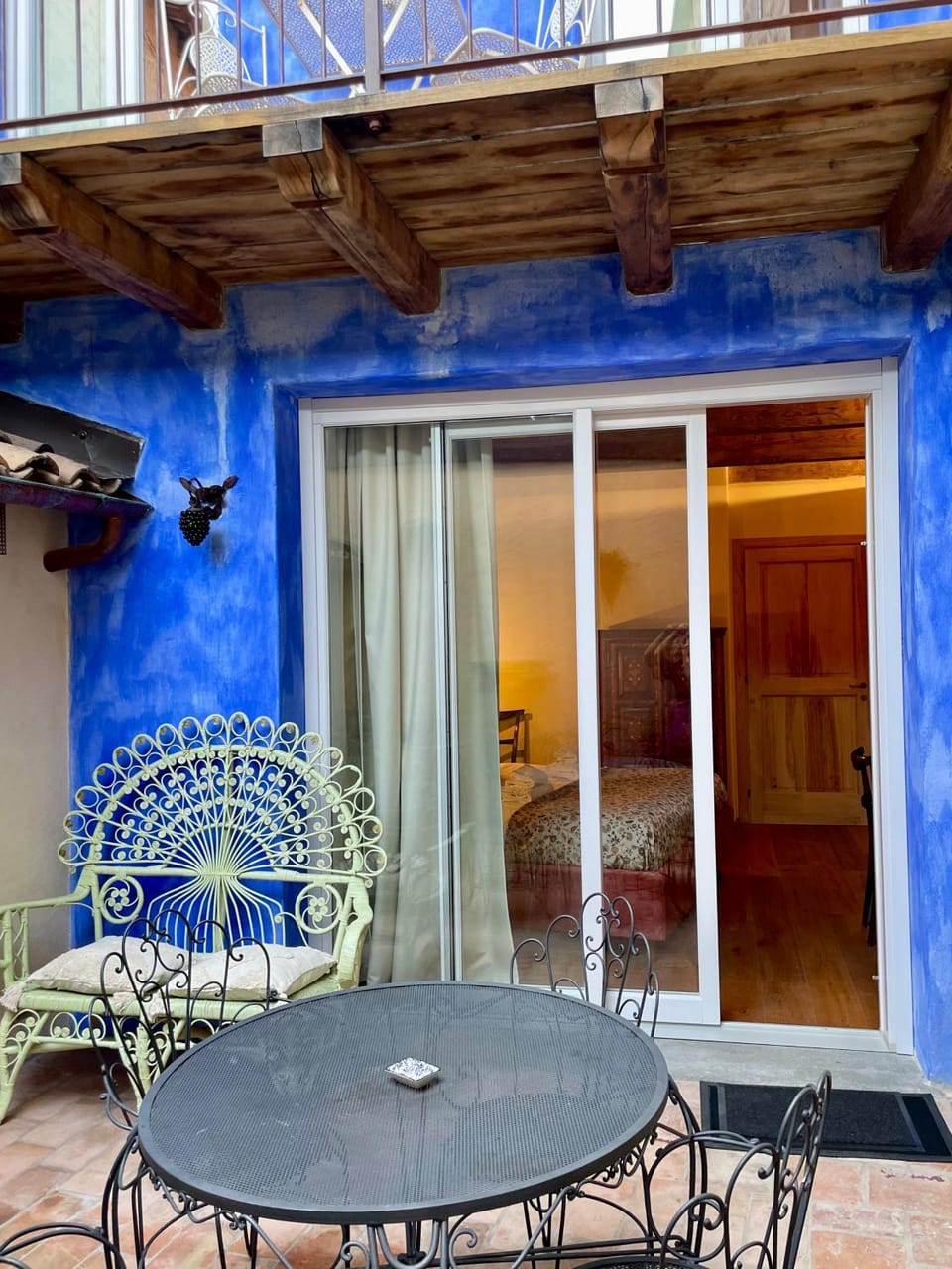 La Blu di Via Silvano 8 Bed and Breakfast in Monforte d'Alba