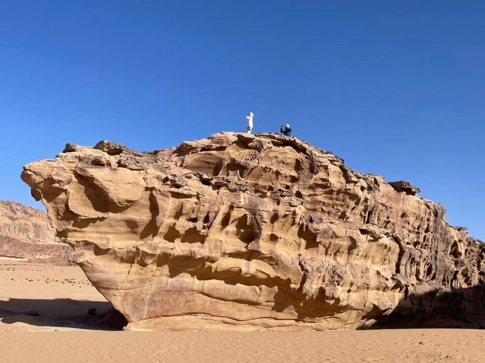 Nearby landmark, Natural landscape, Mountain view