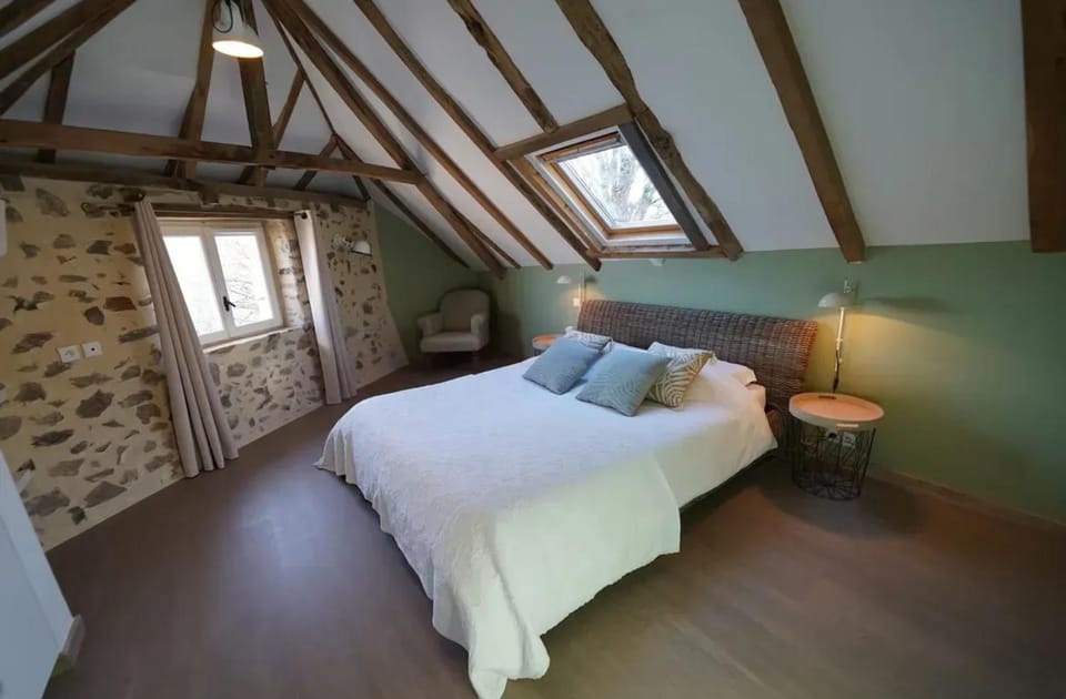 Maison spacieuse avec piscine à Maleville House in Occitanie