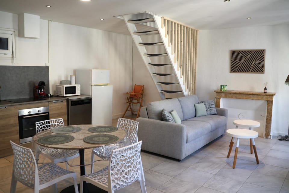 Property building, Living room