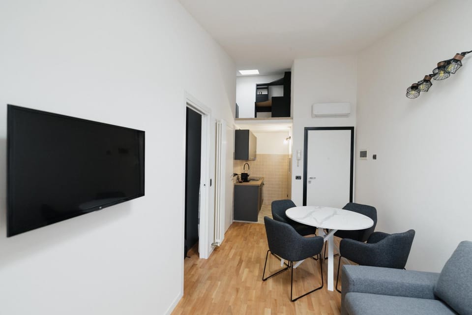 Kitchen or kitchenette, Living room, Dining area