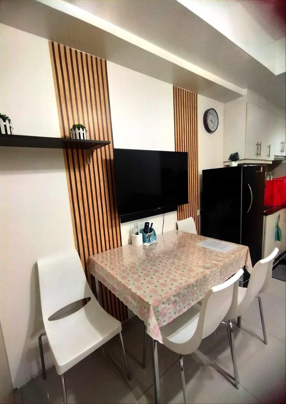 TV and multimedia, Living room, Dining area