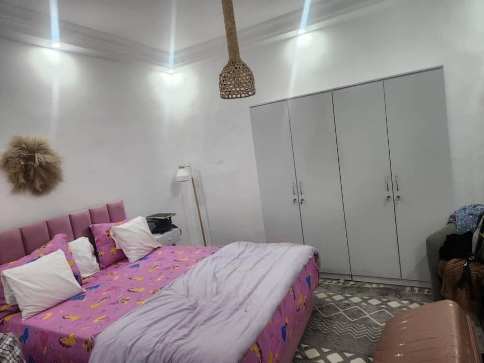 Bed, Photo of the whole room, Bedroom, wardrobe