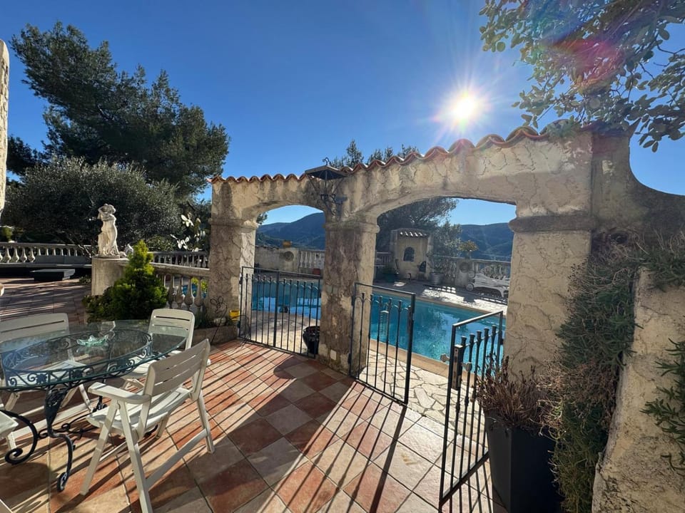 Balcony/Terrace, Swimming pool