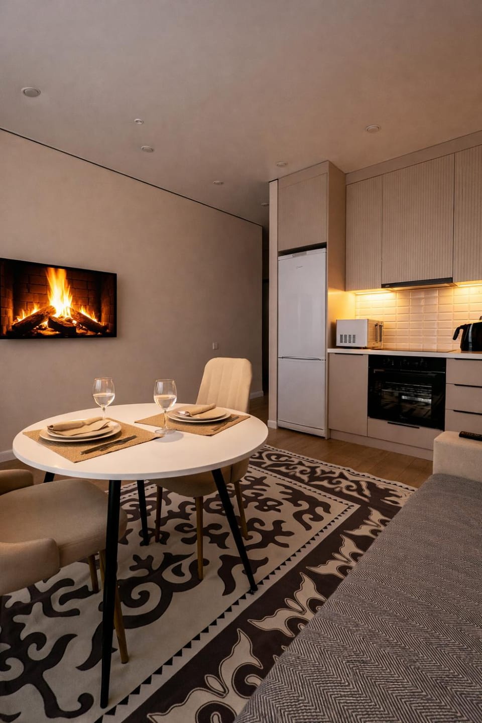Seating area, Dining area