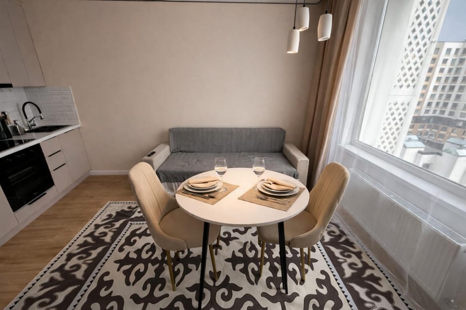 Living room, Seating area, Dining area