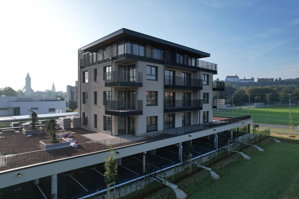 Property building, Location