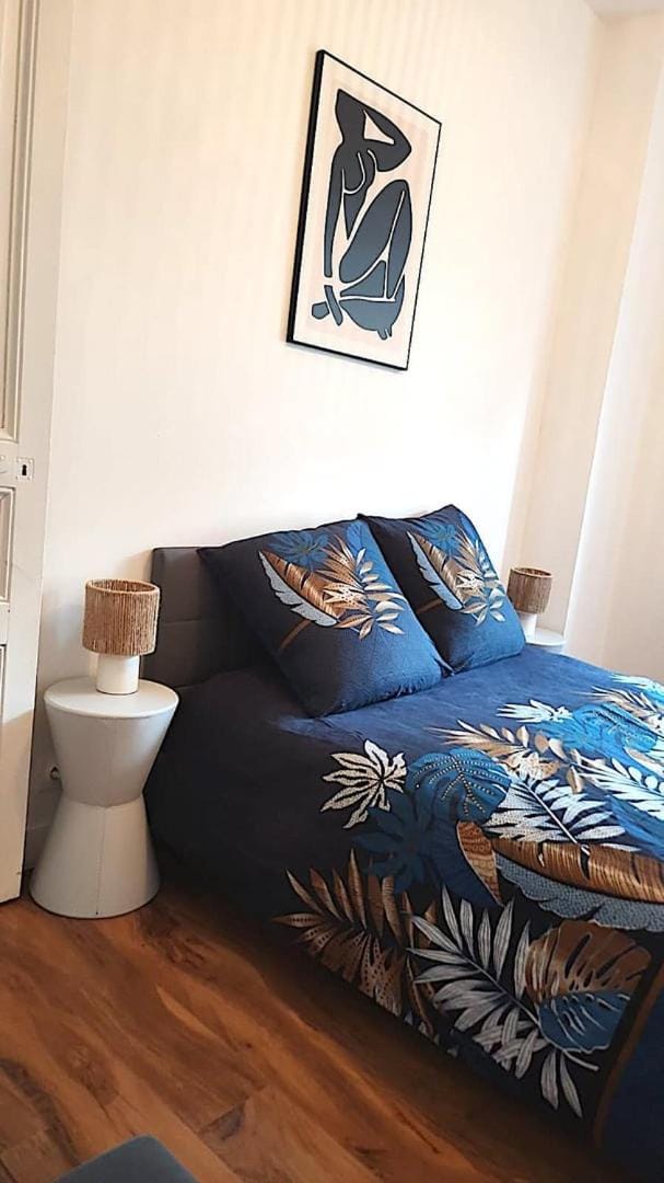 Cocon T2 avec jardin, Terrasse & Climatisation en plein centre-ville, à deux pas du métro et de la gare TGV Apartment in Hauts-de-France