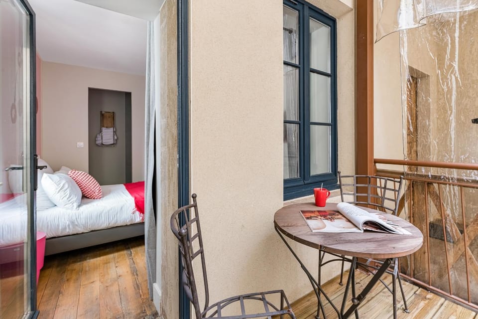 Suite de caractère 2 chambres & détente balnéo Apartment in Auvergne-Rhône-Alpes