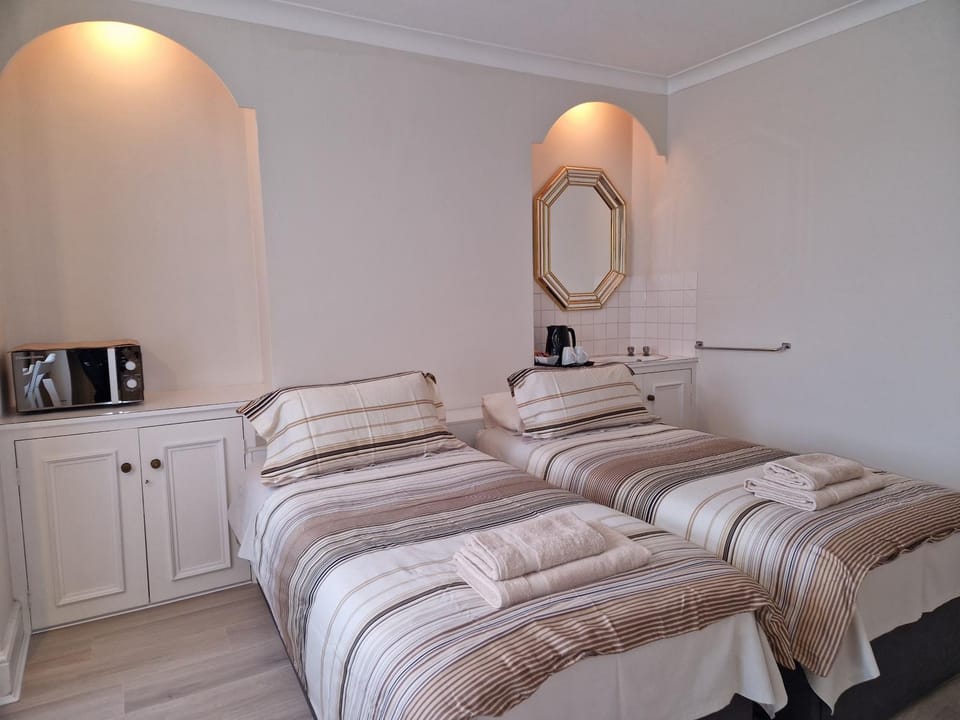 Osterley Room Bed and Breakfast in Isleworth