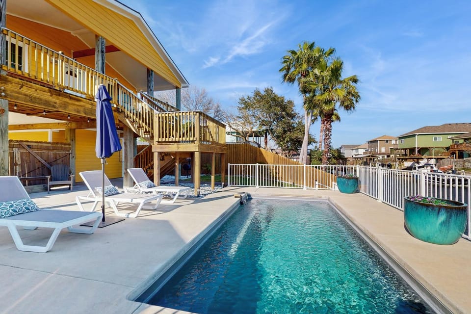 The Yellow House on Laguna Shores House in Flour Bluff
