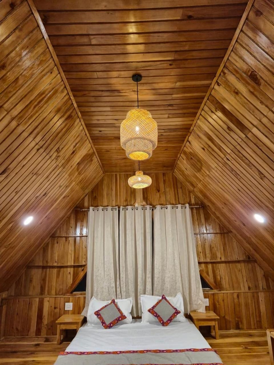 Nature Retreat cottage A frame cabin sainj valley Cabin in Himachal Pradesh