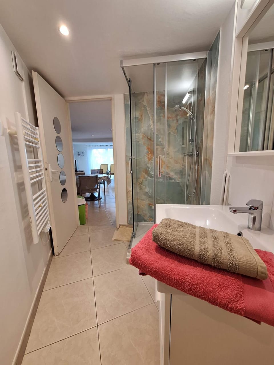 Shower, Bathroom, hair dryier