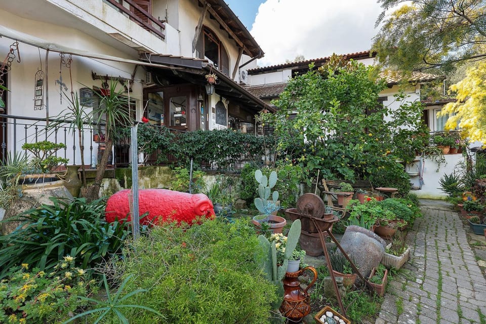 Property building, Living room