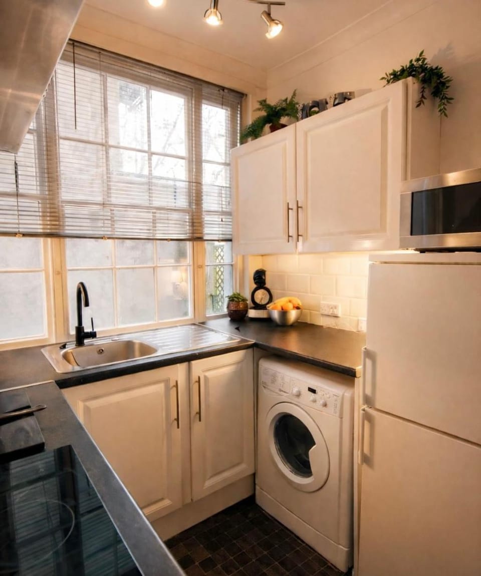 Cosy & Central One-Bedroom flat with Outdoor Space Apartment in Hove