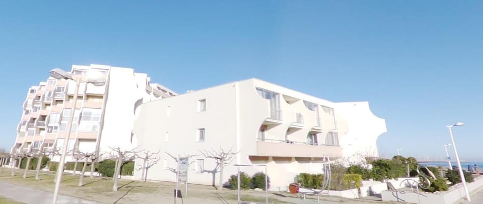 Property building, Sea view