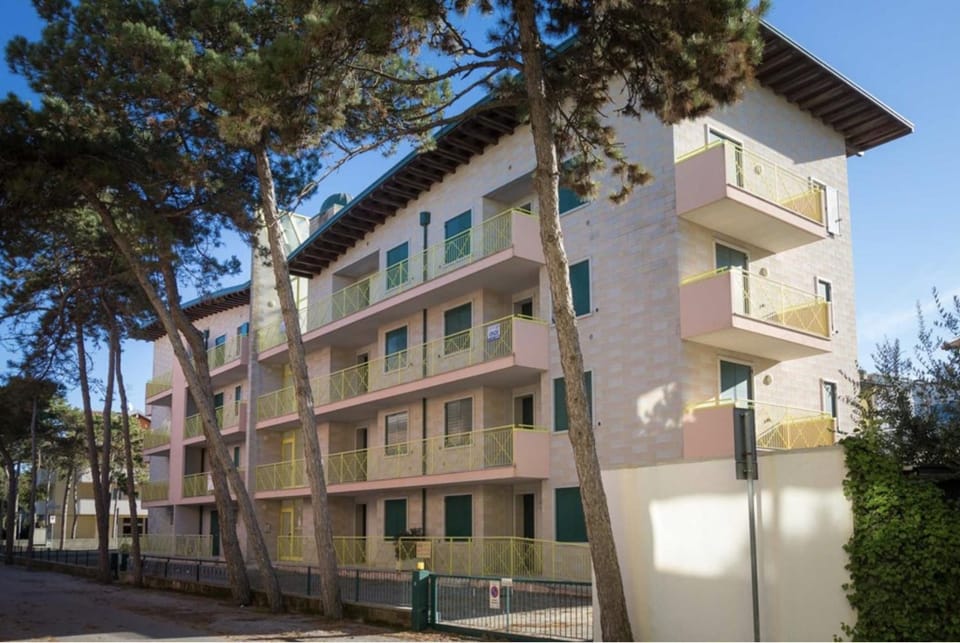 Property building, Balcony/Terrace