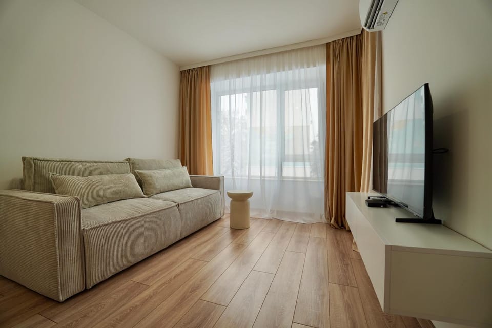 Airport Area - 2 Apartments - 2 Free Parking Apartment in Sofia