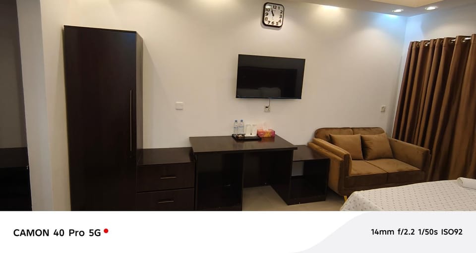 Communal lounge/ TV room, TV and multimedia, Breakfast, Breakfast