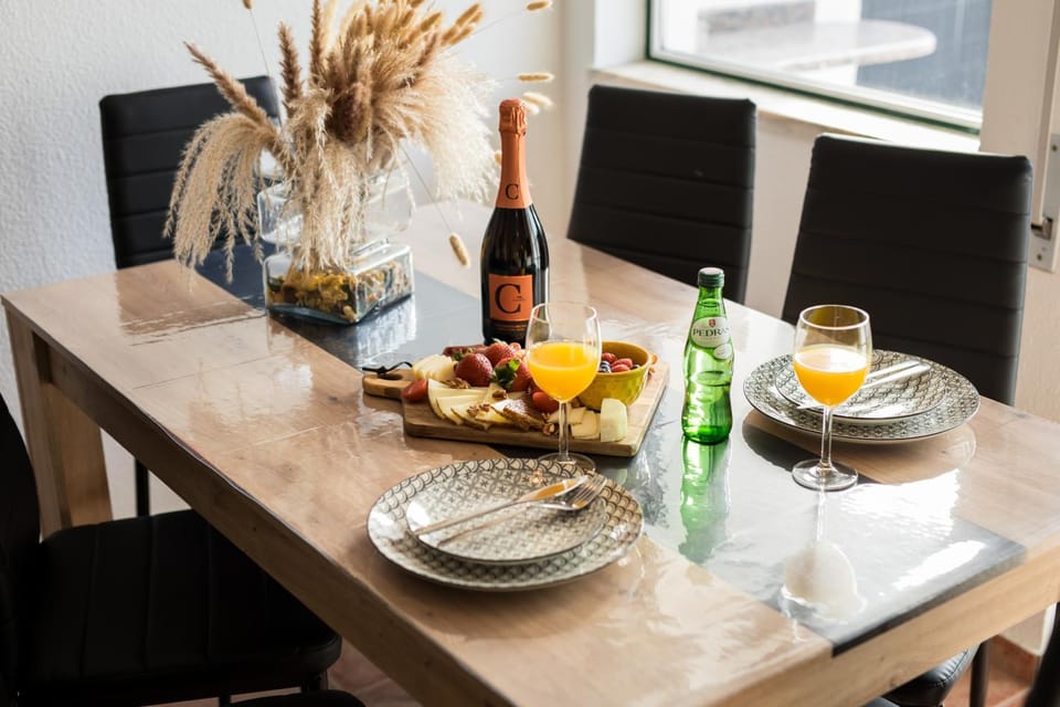 Food and drinks, Dining area