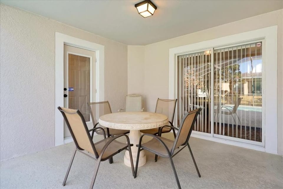 Relaxing Nature & Budget Friendly Family Home House in Loughman
