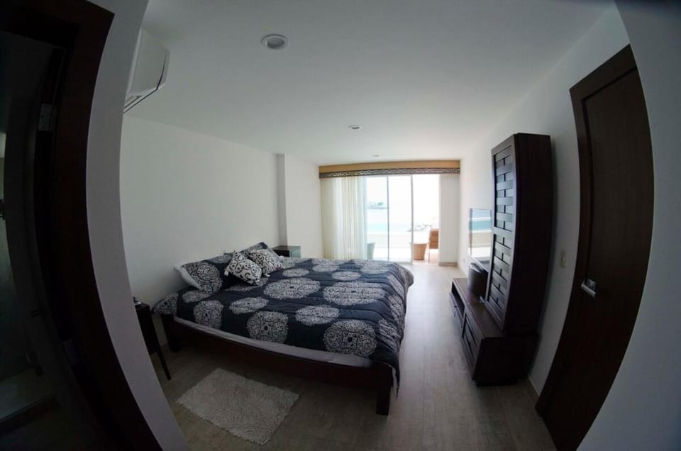 Wake up facing the sea-Luxury and comfort-Pto Lucia Apartment in Salinas
