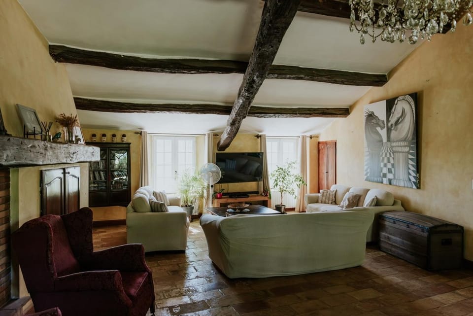 Domaine de Pijaubert Bed and Breakfast in French Riviera