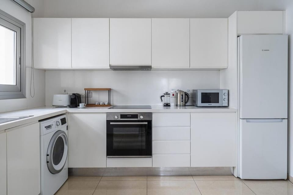 Kitchen or kitchenette, laundry, laundry, kitchen, kitchen