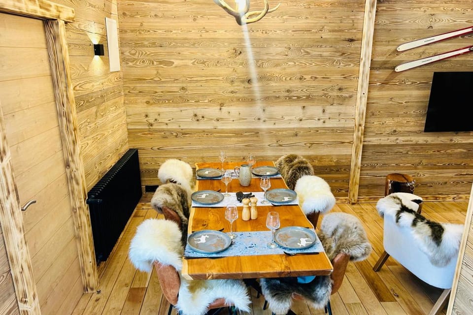 Renovated flat at the foot of the Grands Montets Apartment in Chamonix