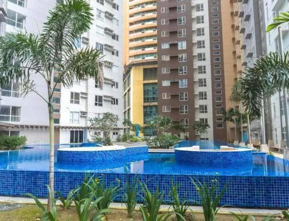 Spacious 2BR Condo Unit at Pioneer Woodlands - MRT Boni Station, Mandaluyong City Apartment hotel in Mandaluyong