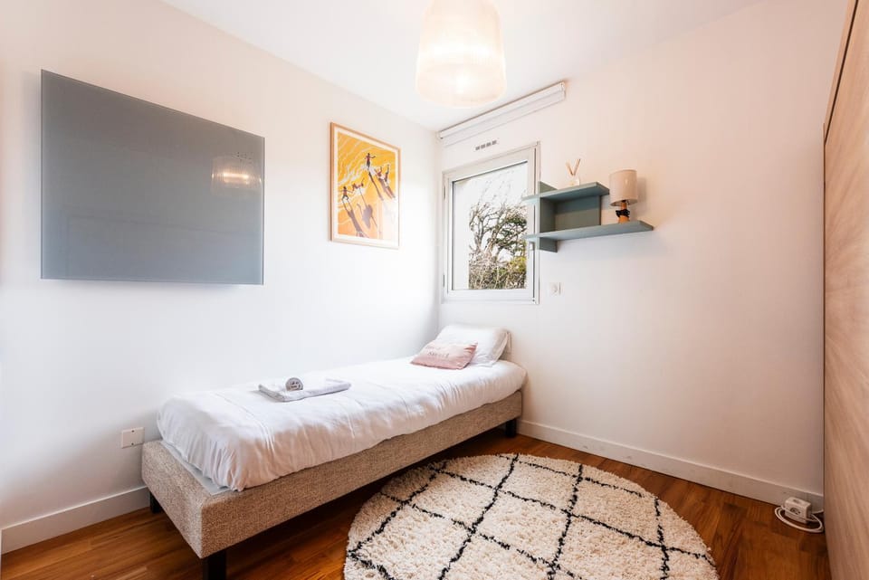 Bed, Photo of the whole room, heating, towels