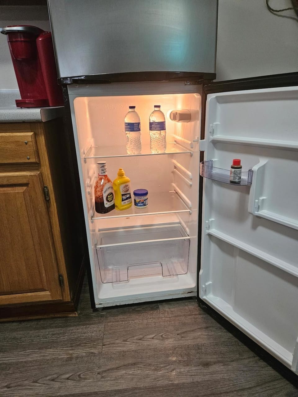 Kitchen or kitchenette, Food and drinks